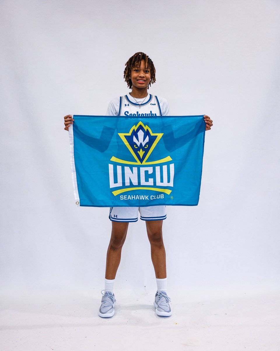 itsautumnl's tweet image. Thank you @uncwwbb!!! My 1st #unofficial visit was lit! 🔥 Go Seahawks 💙🩶🤍