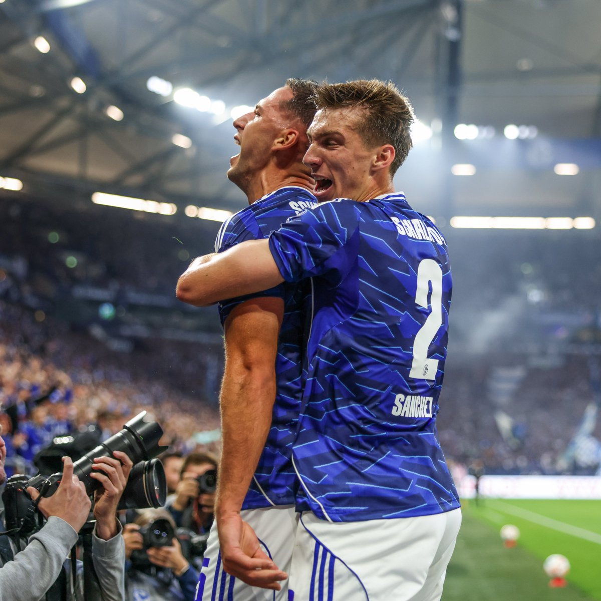 【サイン入り】シャルケ FC Schalke 04 Kirchhoff 3 File:FC Schalke 04 Logo.svg - Wikimedia Commons