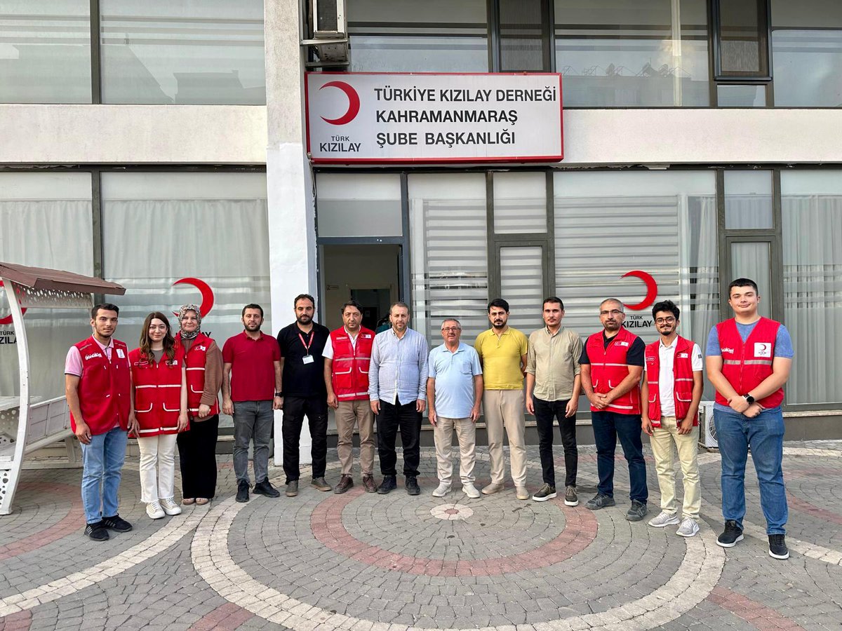 Genel Sekreter Yardımcımız Sayın Şükrü Can ve Şube Hizmetleri Direktörümüz Sayın Nurdal Durmuş beyler, İl Merkez  Başkanlığımıza ziyarette bulundular.
Ziyaret kapsamında yürüttüğümüz faaliyetler hakkında bilgi paylaşımında bulunulmuş, karşılıklı değerlendirmeler yapılmıştır.