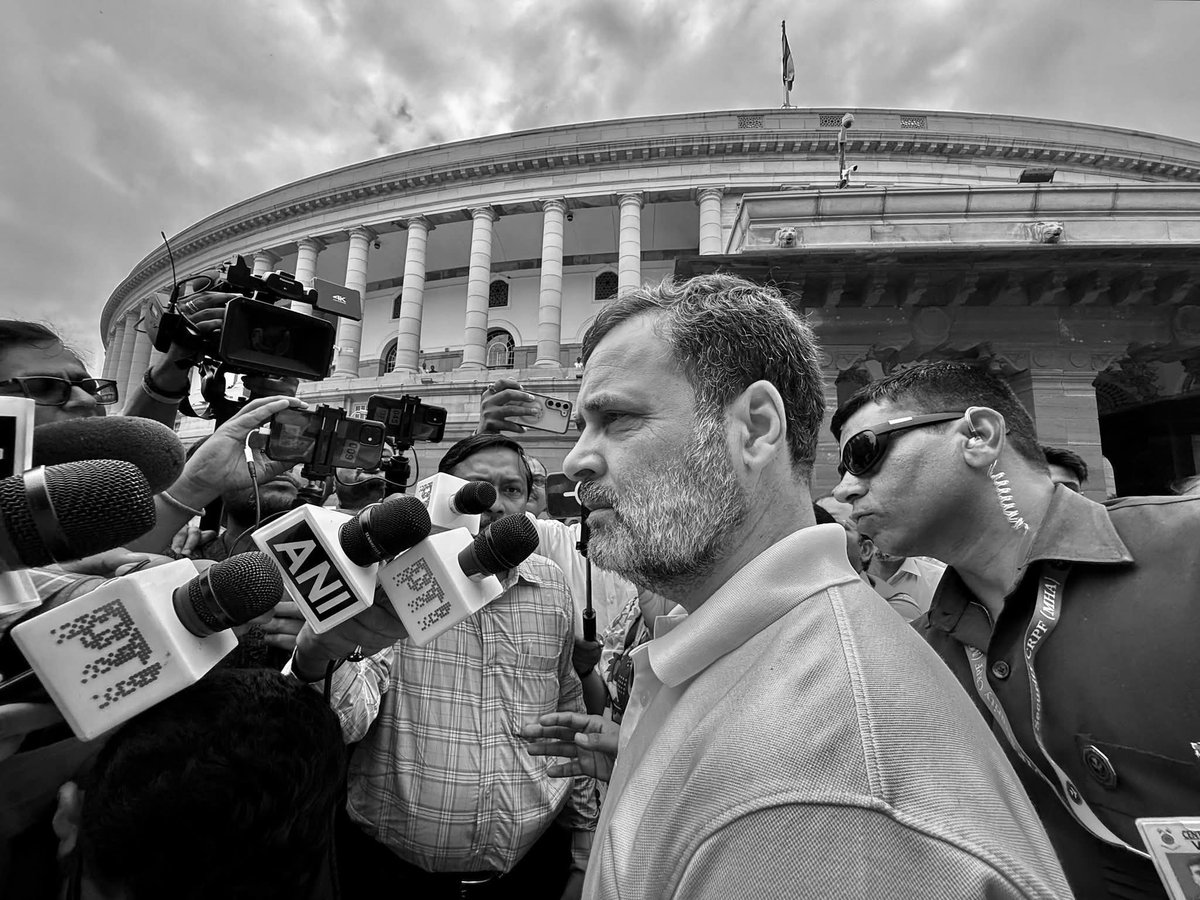 Luv Datta #INC (@luvdatta_inc) on Twitter photo Mr <a href="/narendramodi/">Narendra Modi</a> if you have at least 50% guts like <a href="/RahulGandhi/">Rahul Gandhi</a> face the media like this. Mr <a href="/narendramodi/">Narendra Modi</a> if you have at least 50% guts like <a href="/RahulGandhi/">Rahul Gandhi</a> face the media like this.