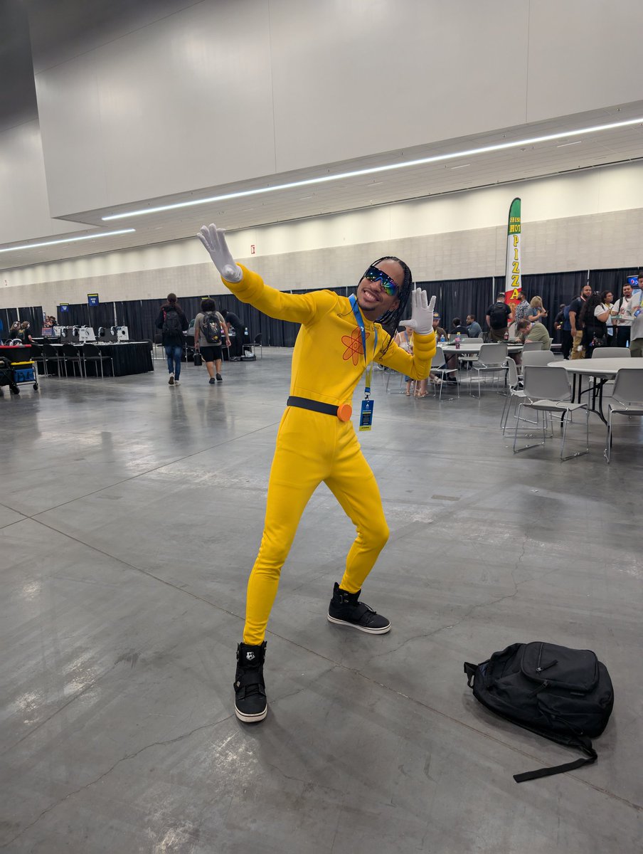 HeavyDuty32's tweet photo. I choose to believe @AustinCreedWins is responsible for this guy's good good cosplay https://t.co/ztymaqyocu