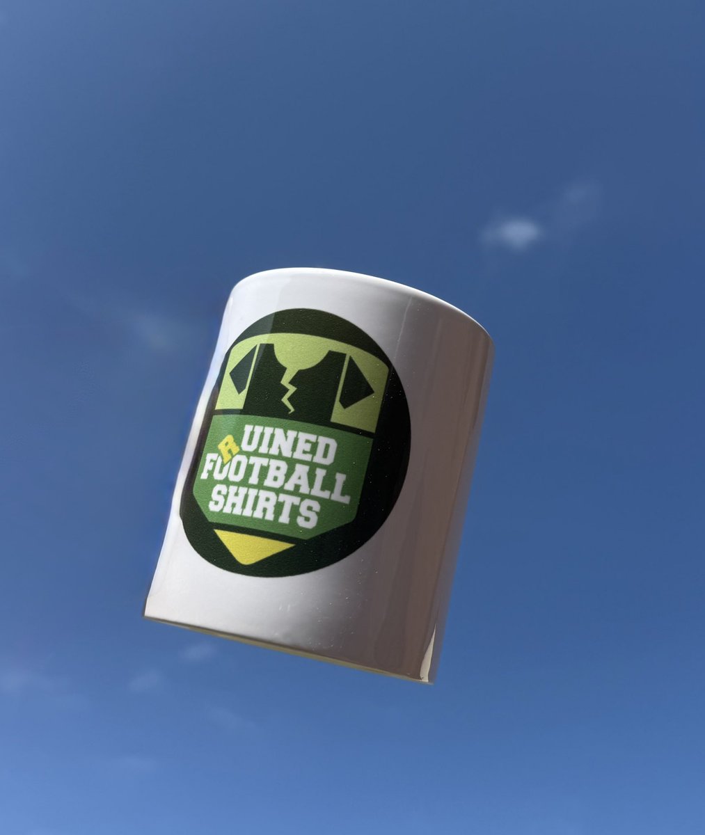 RUINED SHIRTS MUG GIVEAWAY  🎟️ 

One of 2 <a href="/ruinedshirts/">Ruined Football Shirts</a> mugs ever made could be yours! 🤩 

Imagine being the talk of the office with one of these bad boys 🤴 

To enter:

1. Follow us
2.Retweet this post

*they have handles and bottoms just hard to take a picture of and edit 😂