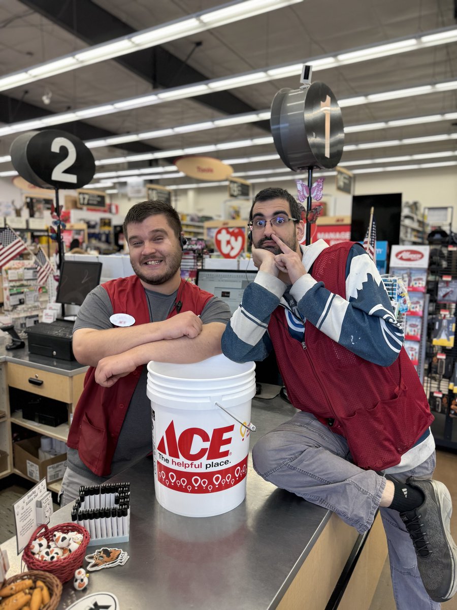 BUCKET SALE WEEKEND starts on today, August 1st!!!!! All you have to do is donate $5 to get your free five gallon bucket, the get 20% off anything you can fit inside your bucket**
.
#cmn #seattlechildrens #donate #shoplocal #worklocal #shopsmall #acehardware #muk #mukilteo...