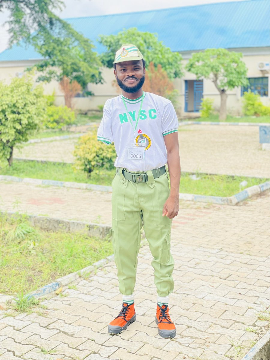 Moh_galadeemah's tweet image. Disability ? Yes✅
Heartbroken/Discouraged from chasing my lifetime dream ? No❌ 

Alhamdulillah 🤲🏻🙏
Today is a special day to me I have officially taken Oath and been sworn in as an Official NYSC Corp member of the Federal Republic of Nigeria ✅🇳🇬