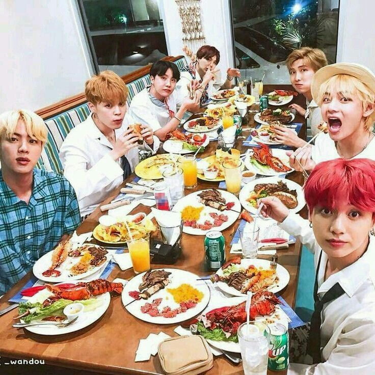 daily ot7 selca⁷ ia tweet media