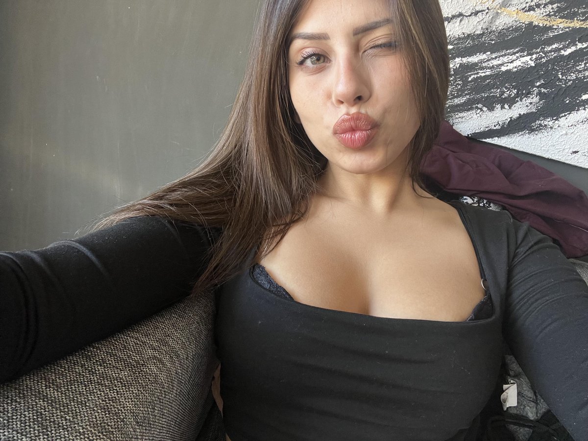 GUide7owgd's tweet photo. just felt pretty today 🥺 https://t.co/UROwixT7W5