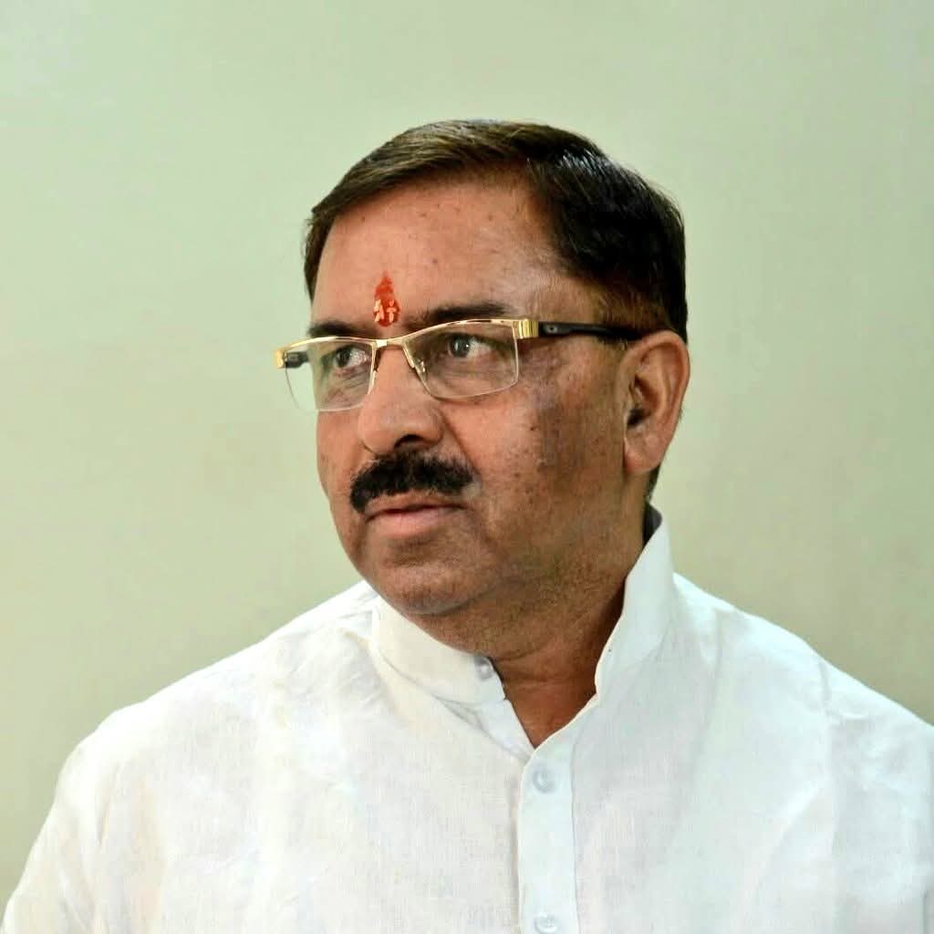 MUKESH DADHICH (@m_dadheech) on Twitter photo भाजपा राजस्थान के पूर्व प्रदेशाध्यक्ष एवं पूर्व केबिनेट मंत्री डॉ. अरुण चतुर्वेदी जी को राज्य वित्त आयोग के अध्यक्ष पद पर नियुक्ति की हार्दिक शुभकामनाएं।
नवीन भूमिका में आपके अनुभवी नेतृत्व एवं मार्गदर्शन का लाभ प्रदेश को प्राप्त होगा।
<a href="/chaturvediarun1/">Dr. Arun Chaturvedi</a> भाजपा राजस्थान के पूर्व प्रदेशाध्यक्ष एवं पूर्व केबिनेट मंत्री डॉ. अरुण चतुर्वेदी जी को राज्य वित्त आयोग के अध्यक्ष पद पर नियुक्ति की हार्दिक शुभकामनाएं।
नवीन भूमिका में आपके अनुभवी नेतृत्व एवं मार्गदर्शन का लाभ प्रदेश को प्राप्त होगा।
<a href="/chaturvediarun1/">Dr. Arun Chaturvedi</a>