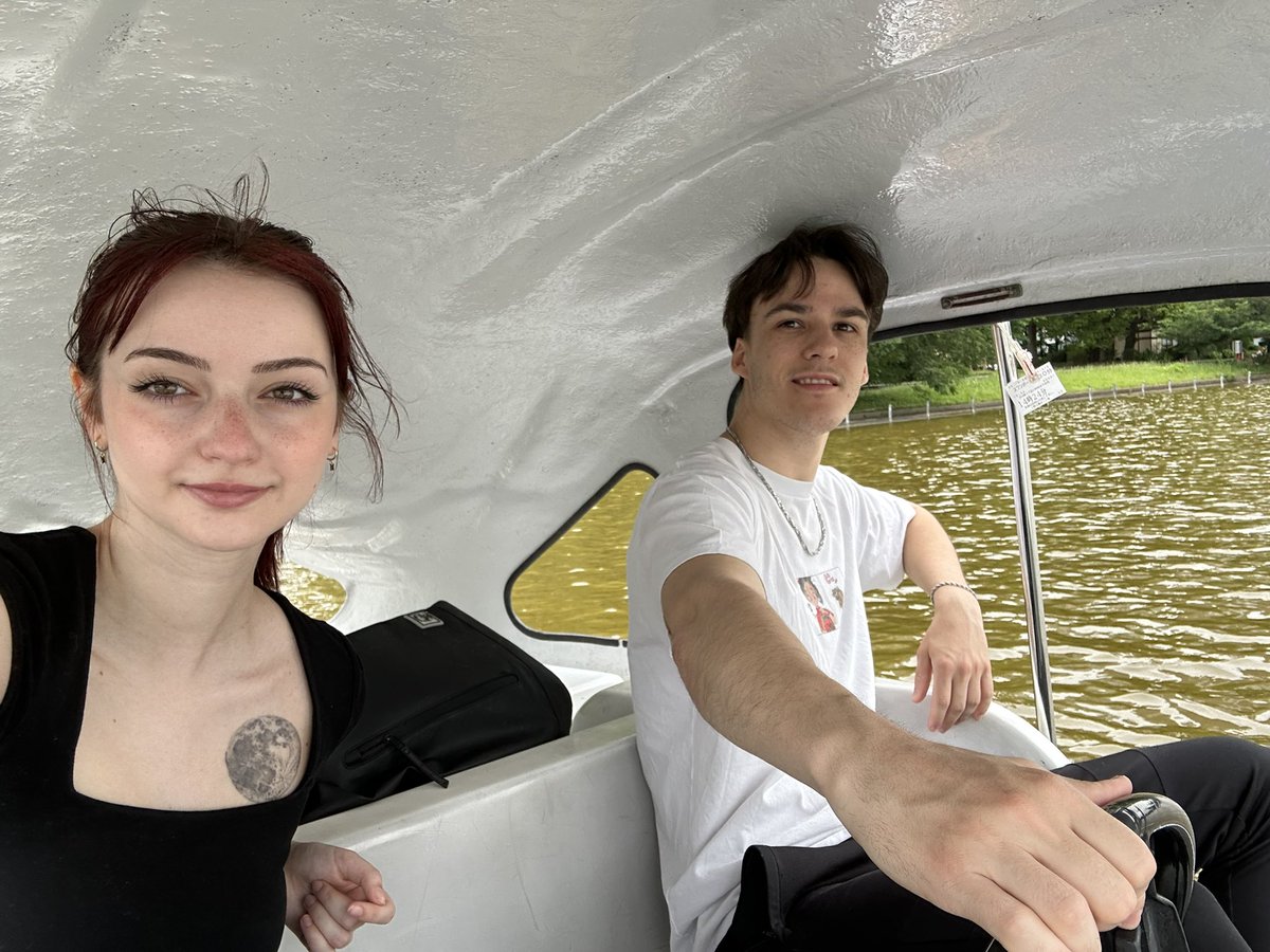 Gf day yatta yatta anyways I feel good with her