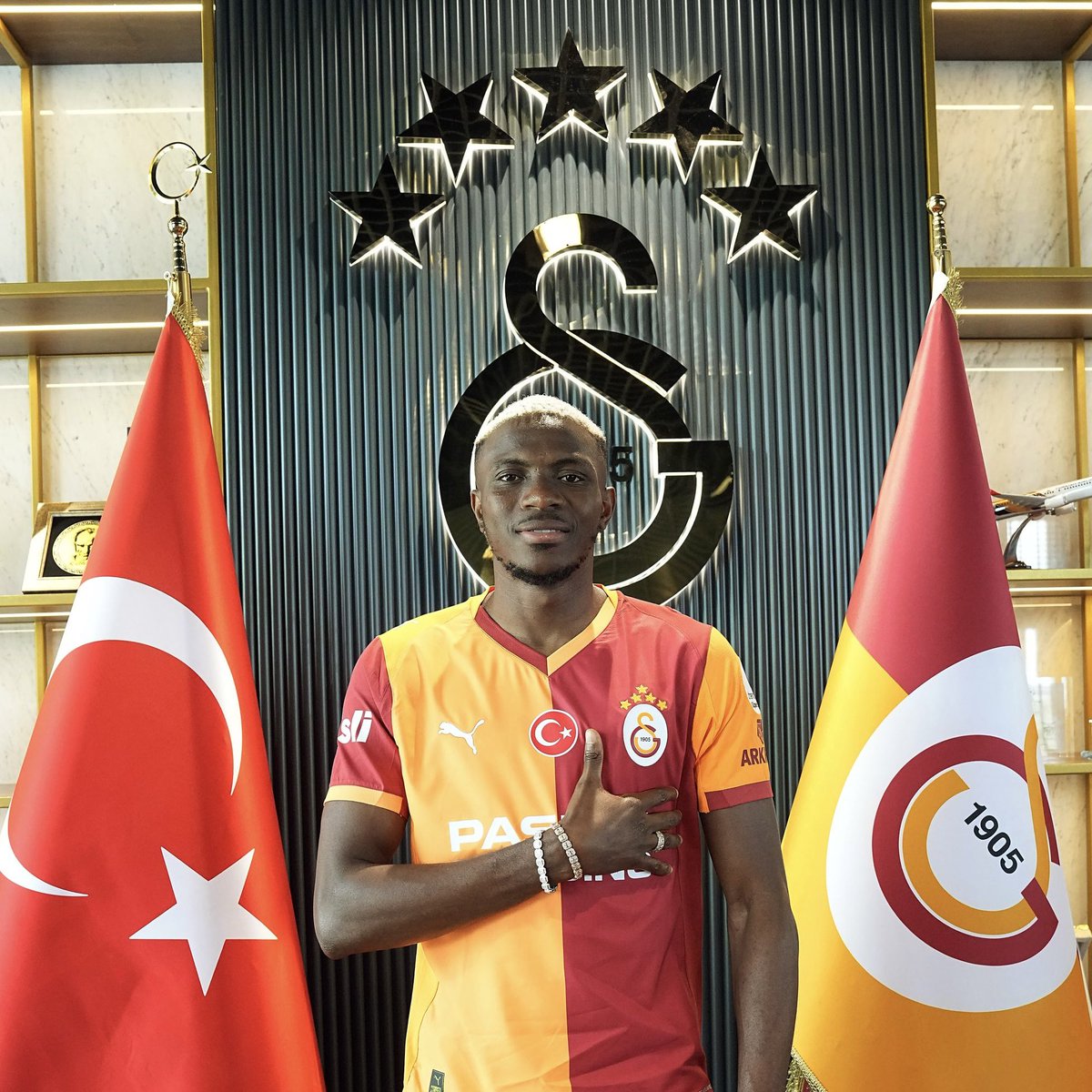 Victor Osimhen'in kariyerinde attığı en güzel 10 gol (Flood)