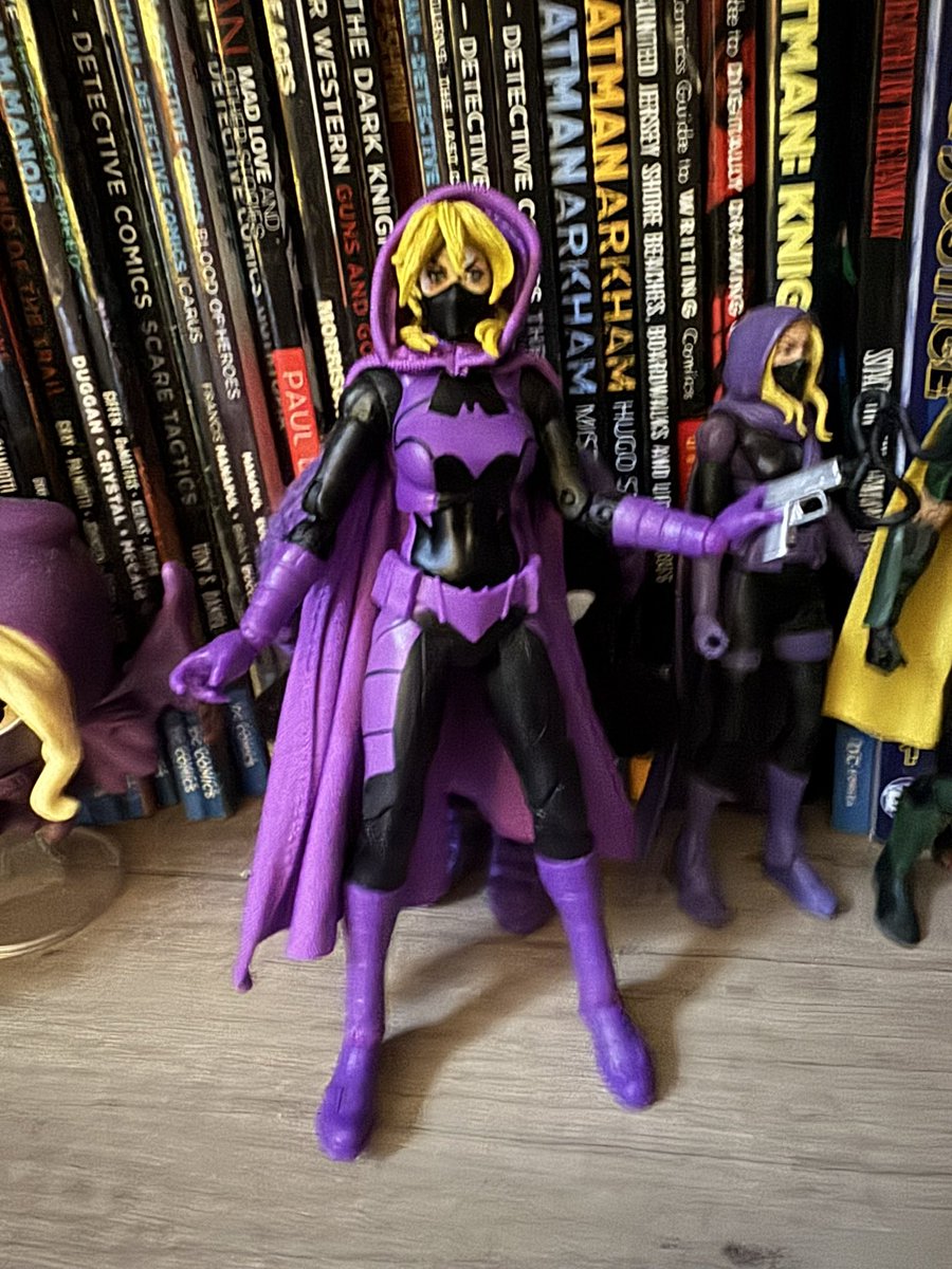 MarkStephenFord's tweet photo. I got my Steph figure today!
It was set to arrive on August 4th, so I was surprised to see it delivered a few days early.
#stephaniebrown #dcspoiler https://t.co/hW5n5PdtCi