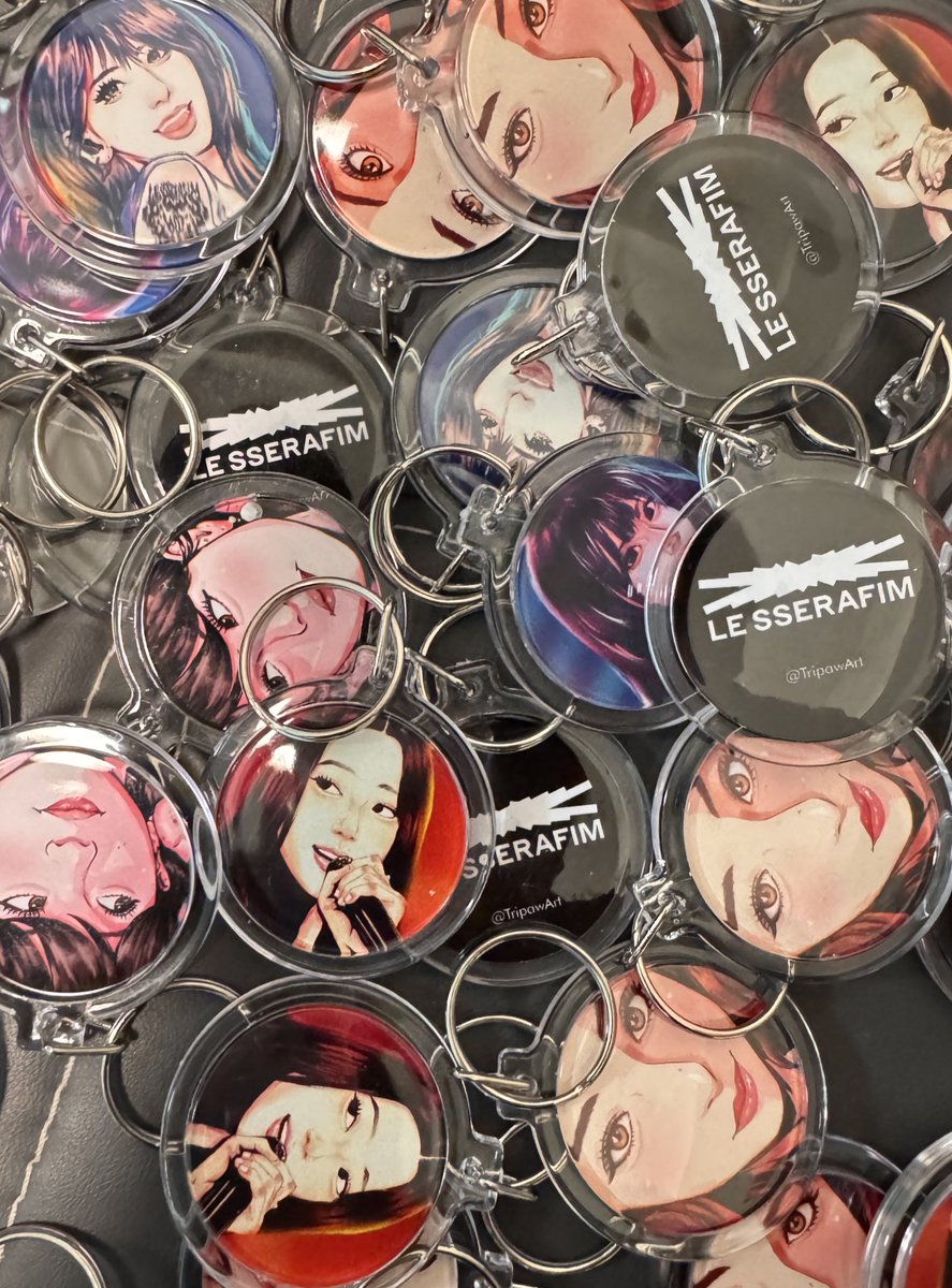 TripawArt's tweet photo. #EASY_CRAZY_HOT_IN_MANILA  FAN SUPPORT BY @TripawArt 

🔥member acrylic keychains 
🔥art postcards
🔥strictly 1:1, very limited qty, random
🔥mbf , like + rt
🔥open for trades 

#EASY_CRAZY_HOT #LE_SSERAFIM https://t.co/6HSHkE46TI