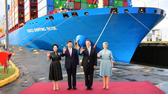 China da jaque mate a BlackRock y Trump en el juego de los puertos panameños.

Después de todas las alabanzas de MAGA y las palmaditas en la espalda de Wall Street, las joyas de la corona de Panamá —Balboa y Cristóbal—, junto con más de 40 puertos internacionales,