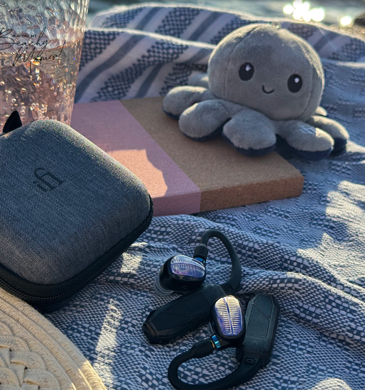 ifiaudio's tweet photo. Name a better way to spend a summer's evening...👏
Captured by a fellow reviewer, he describes the NEW GO pod Air as "a wireless solution that feels worthy of your finest IEMs!"
Read more here:
https://t.co/axDJFFaPpw
#gopodair #ifiaudio #portablesound #wirelessaudio https://t.co/iVVTZ0NqNe
