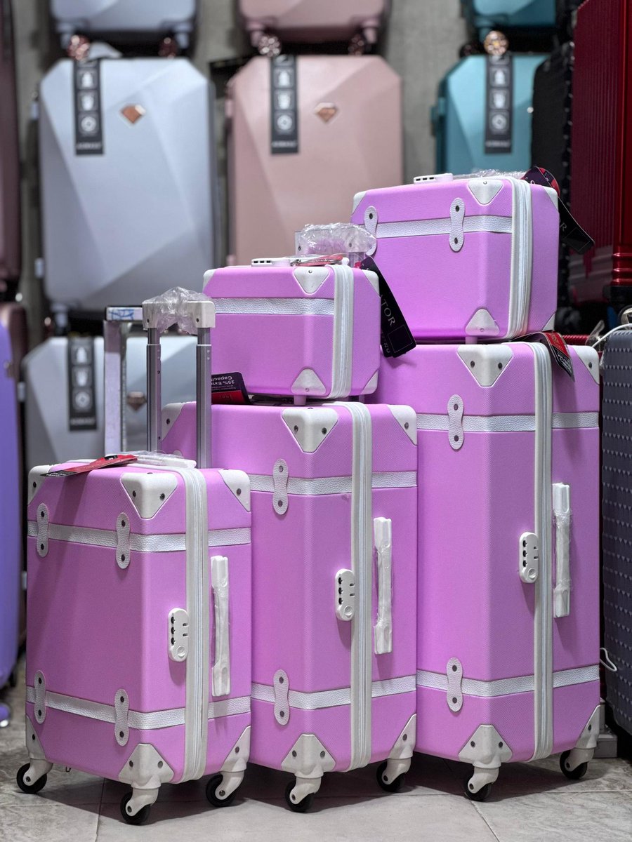 LeemahAli's tweet photo. @ruffydfire Different kinds of luggage available Dm for more samples https://t.co/3zqosi1jff