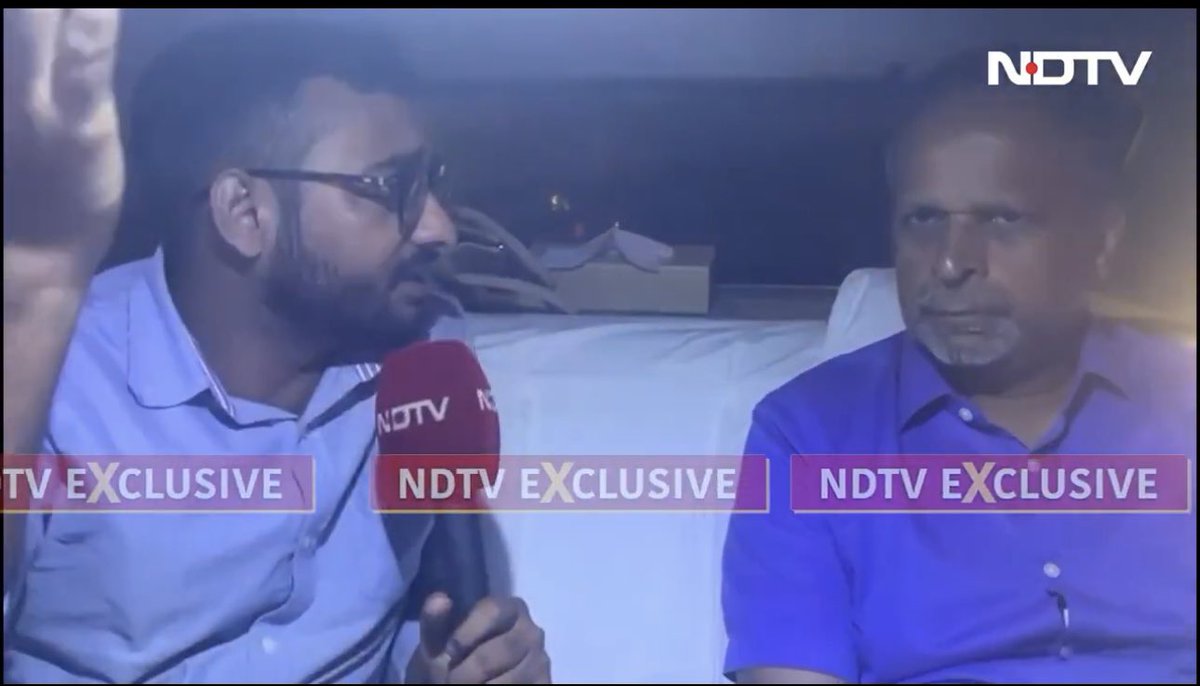 adityaranjan108's tweet image. SSC के चेयरमैन साहब कह रहे हैं — “ये तो पहली परीक्षा थी…”धीरे-धीरे सब ठीक हो जाएगा…”
जैसे कोई surgeon कहे — पहली बार operation किया, दो-चार कट गलत लग गए!

सर, यहाँ तो सीधा लाखों बच्चों के सपनों पर ही टेस्ट कर डाला आपने 
वो सपने जिनमें माँ की मुस्कान थी, बाप का भरोसा था… और एक…