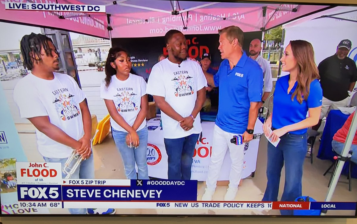 Eastern H.S. “Blue & White Marching Machine” tweet media