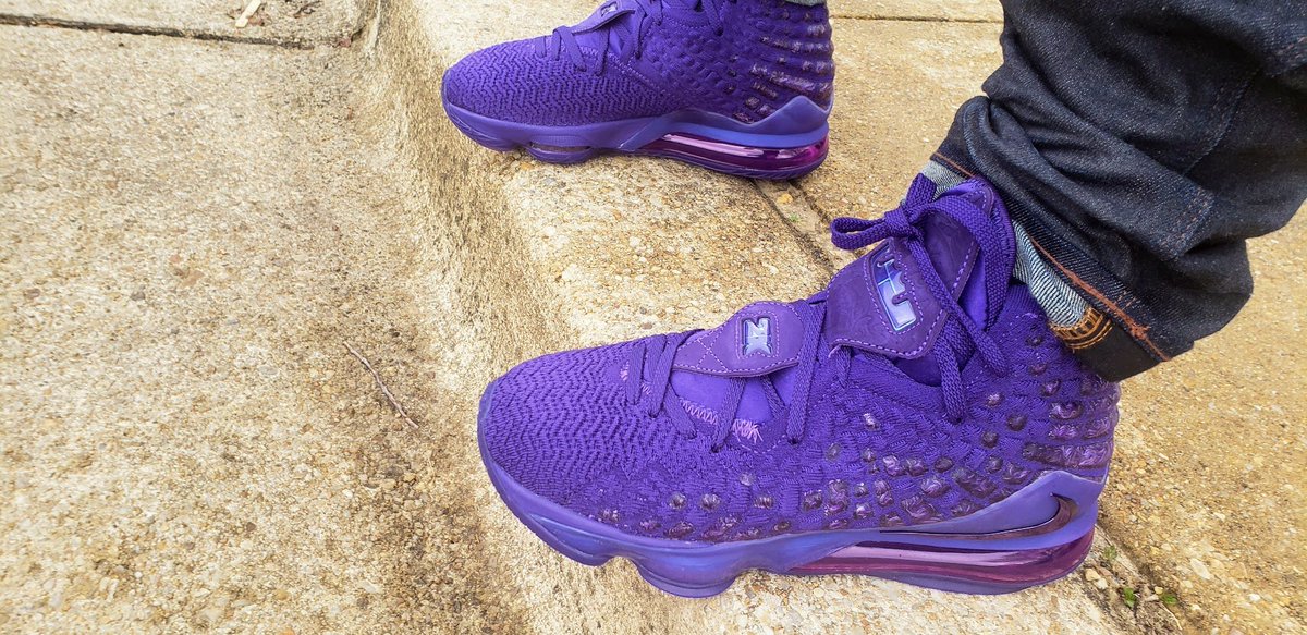 o guess what we doin😂😂 uhhh huhhh we droppin a #FIREFRIDAYS 🤟😎contribution fo today's #HeresWuttIGott🤷‍♂️@nike <a href="/nikebasketball/">Nike Basketball</a> <a href="/nikestore/">Nike.com</a> <a href="/KingJames/">LeBron James</a>  #snkrsliveheatingup #snkrskickscheck