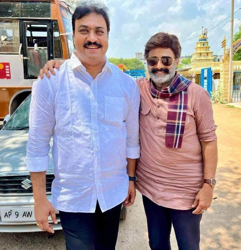 MannavaMohan's tweet photo. జాతీయ సినిమా అవార్డుల ప్రకటన ...!! 
జాతీయ ఉత్తమ తెలుగు చిత్రం - భగవంత్ కేసరి ...!

Congratulations to Nandamuri Bala Krishna garu, Anil Ravipudi garu and entire team of Bhagavanth Kesari !!!

#BhagavanthKesari  
#NationalAward2023 
#NBK #AnilRavipudi
#PadmabhushanNBK #NandamuriBalakrishna 
#JaiBalayya