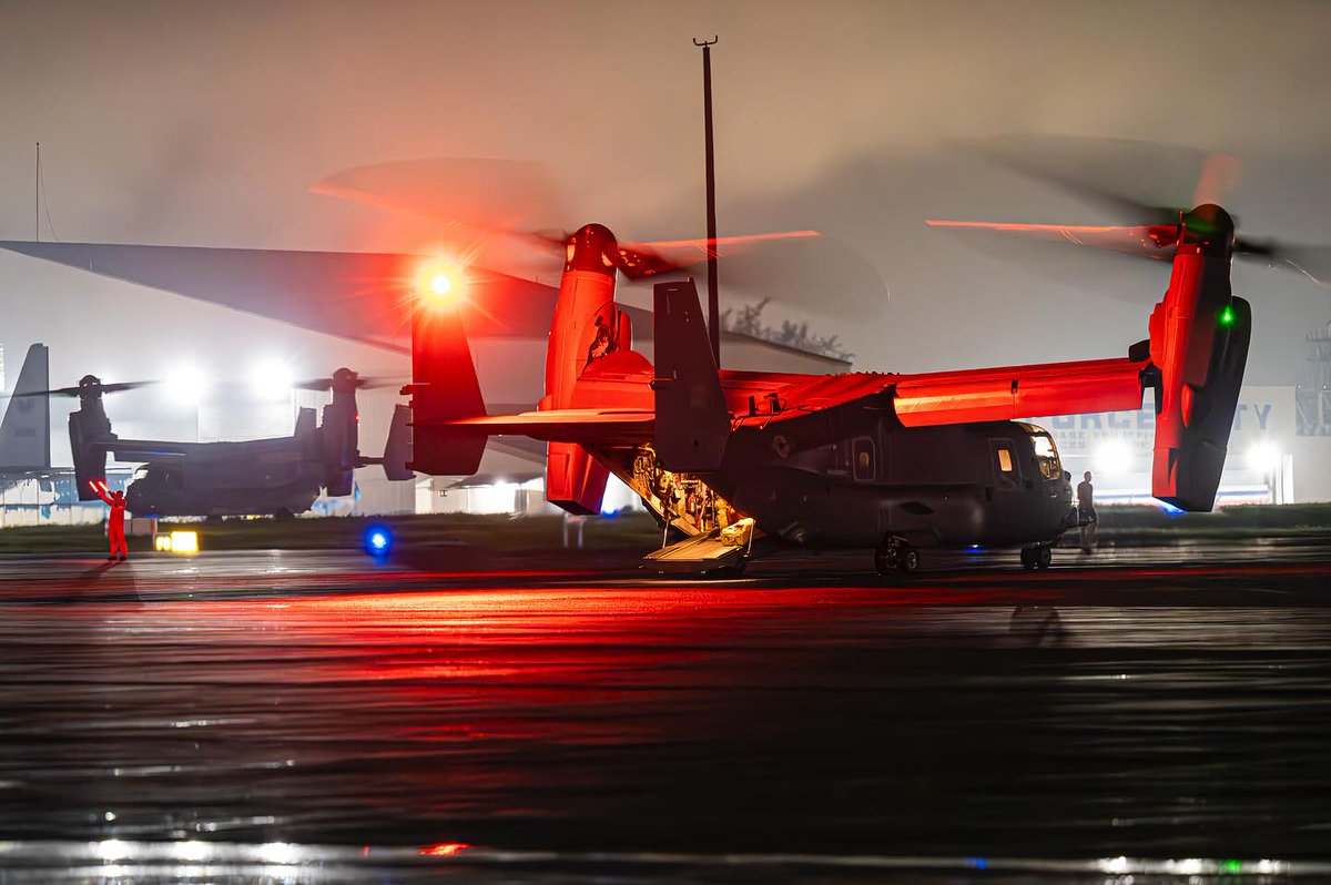 USSOCOM's tweet image. From Japan to the Philippines 🇯🇵✈️🇵🇭 Airmen from the 353rd SOW rapidly deployed with CV-22s to support disaster relief alongside the Armed Forces of the Philippines.

This is agile SOF airpower in action.
📖 Read more: 353sow.af.mil/News/Stories/A…
#353SOW #USSOCOM #SOFsupport…