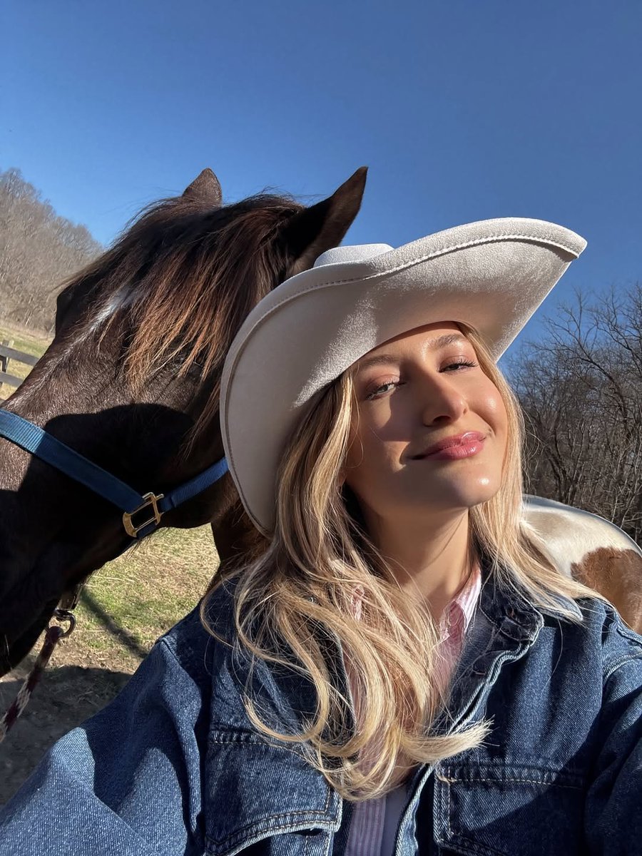SpringHatherton's tweet image. I love being a cowboy with my best horse partner🤠🤠