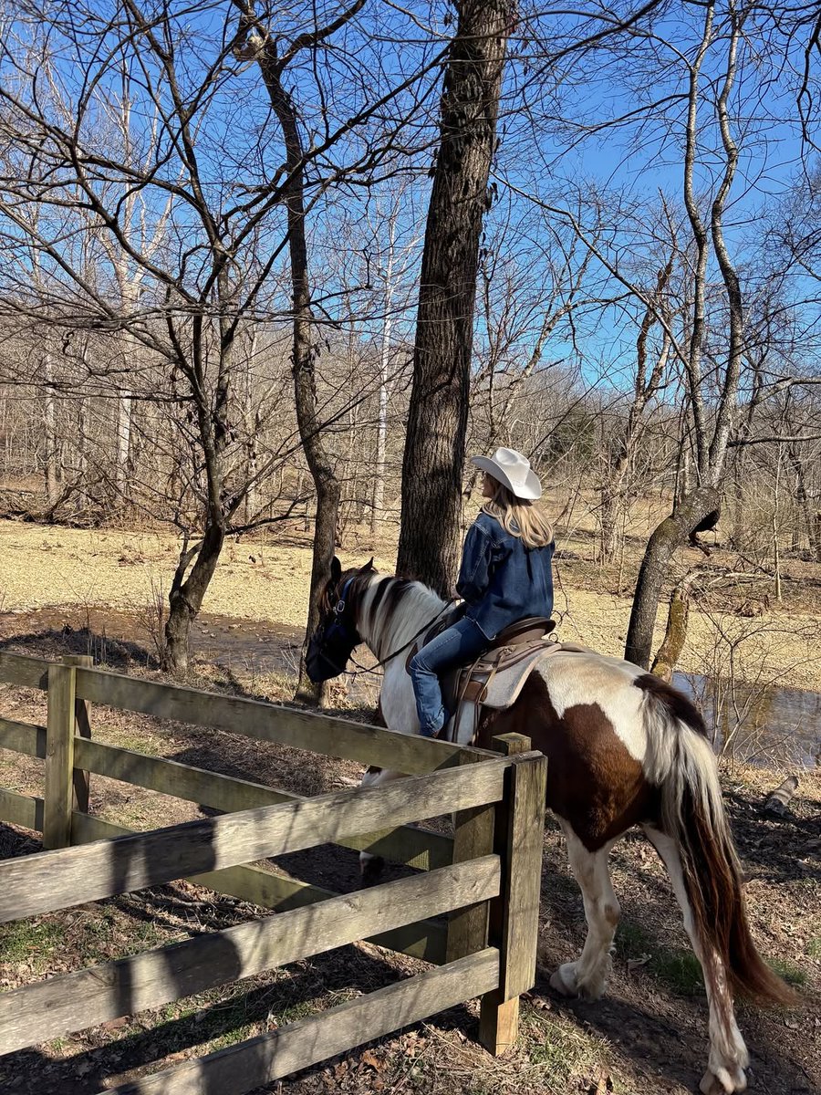 SpringHatherton's tweet image. I love being a cowboy with my best horse partner🤠🤠