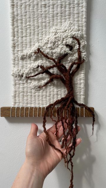 BlackbirdPagan's tweet photo. #HandWeaving
#WeavingDay
#CraftWeek https://t.co/Si5609JrEb