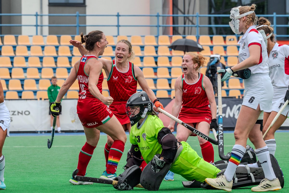 Hoci Cymru tweet media