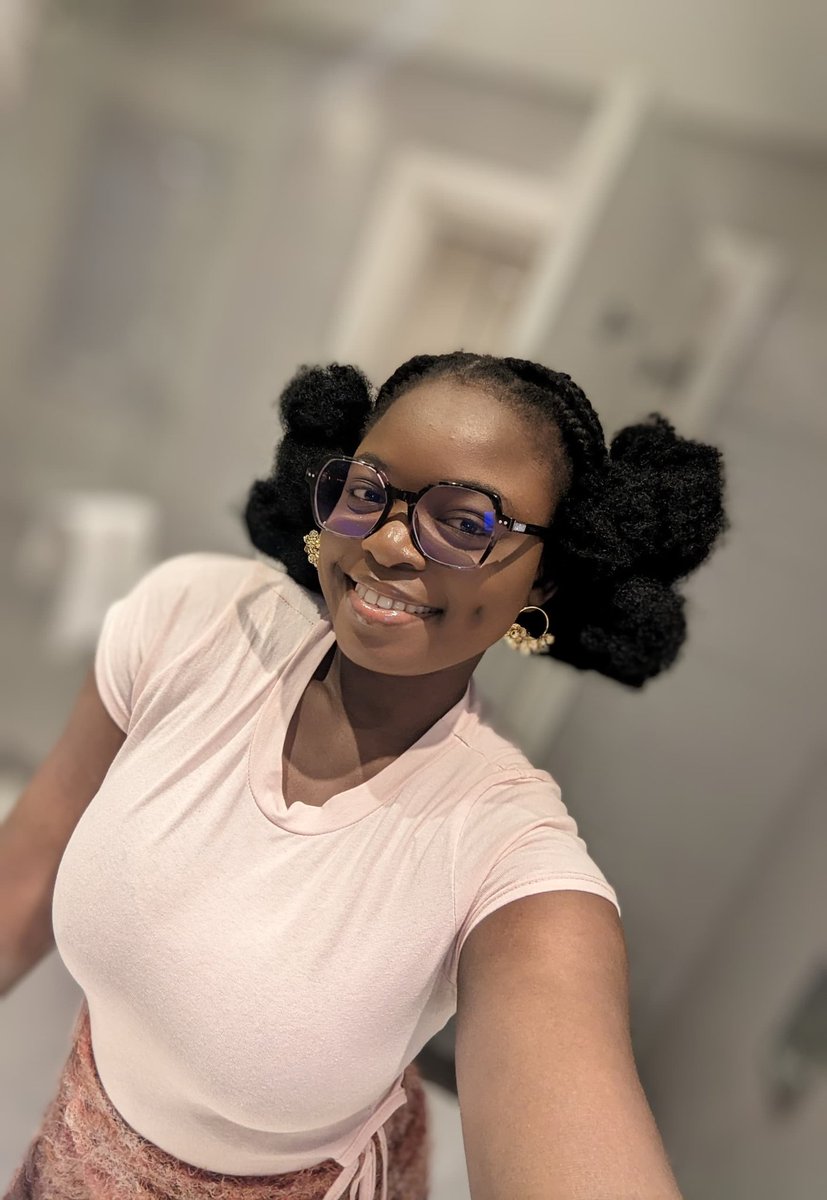 MarilyneSourou's tweet image. The flag                                  The face