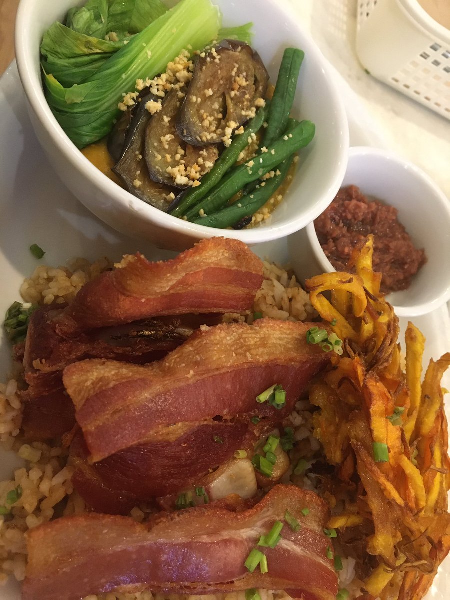 espanto_maan's tweet image. A friday dinner at Arroz Ecija Cafe
A filipino dish that’s make ur tummy full.
Start ur August with delicious foods 
#foods #filipinodish #happytummy