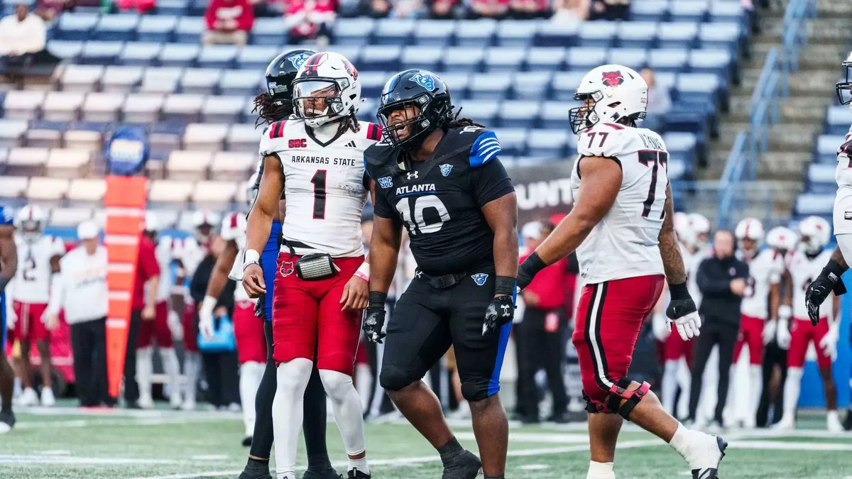 HERO Sports (@herosportsnews) on Twitter photo 🔸#CFB G5 Spotlight🔸
Georgia State DL Henry Bryant (<a href="/HenryBryantIII1/">Henry Bryant III</a>)
-2025 R-Sr.
-6-foot, 275 lbs
-All-Sun Belt Honorable Mention
-30 tackles, 5.5 TFLs, 4 sacks & 2 fumble recoveries in 2024
📸<a href="/GeorgiaStateFB/">GSU Football</a>
<a href="/DellMcGee/">Dell McGee</a> <a href="/CoachTPearson/">Travis Pearson</a> <a href="/CoachJHawkins/">Jeremy Hawkins</a> <a href="/SSN_GSU/">Sidelines Georgia State</a> 🔸#CFB G5 Spotlight🔸
Georgia State DL Henry Bryant (<a href="/HenryBryantIII1/">Henry Bryant III</a>)
-2025 R-Sr.
-6-foot, 275 lbs
-All-Sun Belt Honorable Mention
-30 tackles, 5.5 TFLs, 4 sacks & 2 fumble recoveries in 2024
📸<a href="/GeorgiaStateFB/">GSU Football</a>
<a href="/DellMcGee/">Dell McGee</a> <a href="/CoachTPearson/">Travis Pearson</a> <a href="/CoachJHawkins/">Jeremy Hawkins</a> <a href="/SSN_GSU/">Sidelines Georgia State</a>