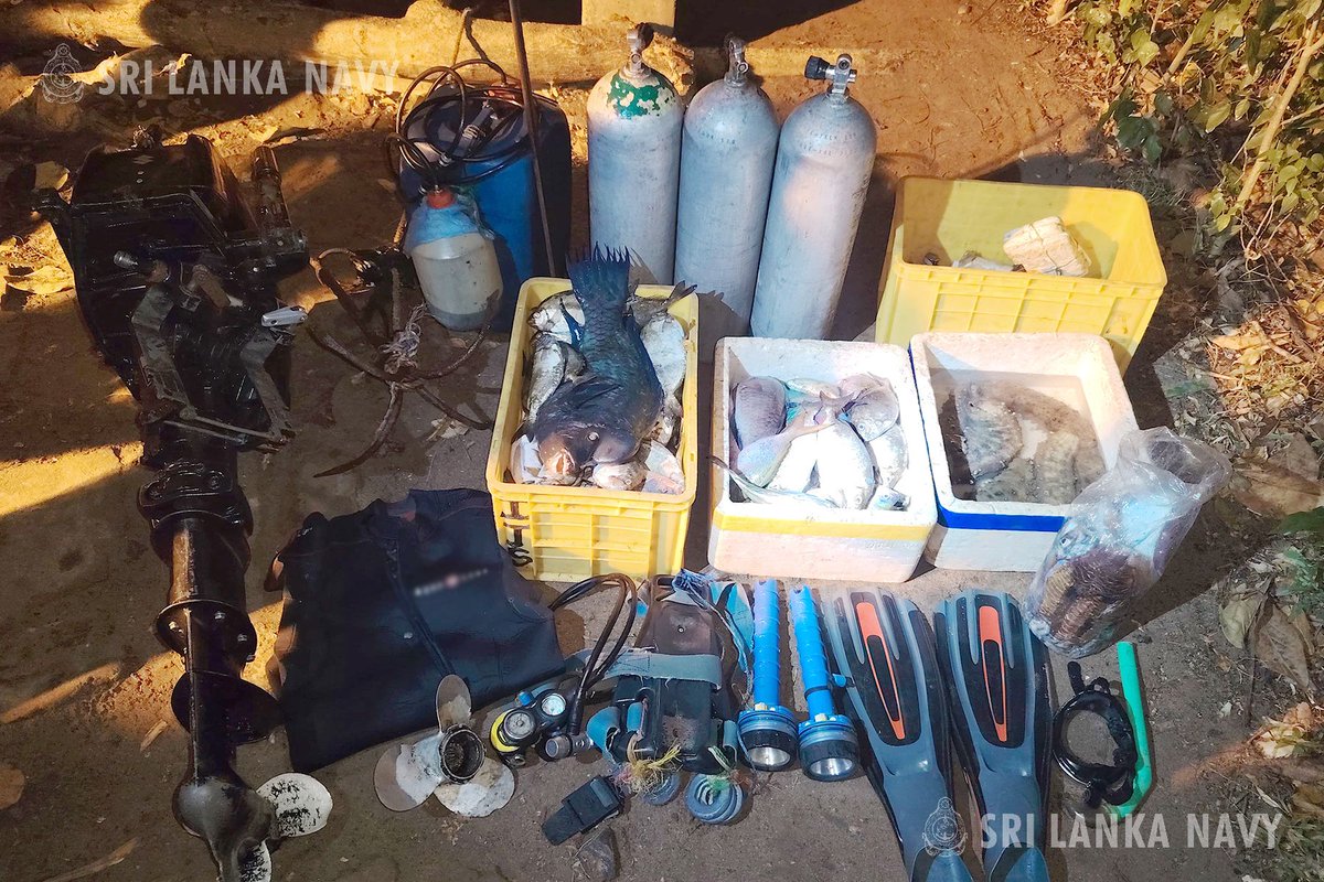 srilanka_navy's tweet photo. Between 23–31 Jul, @srilanka_navy , #DFAR & #Police nabbed 23 individuals with 05 dinghies & unauthorized gear for activities related to illegal fishing. @SL_PoliceMedia #SustainableFishing
Read more: https://t.co/kokG0FRmBD https://t.co/ST7RUoaEJ5