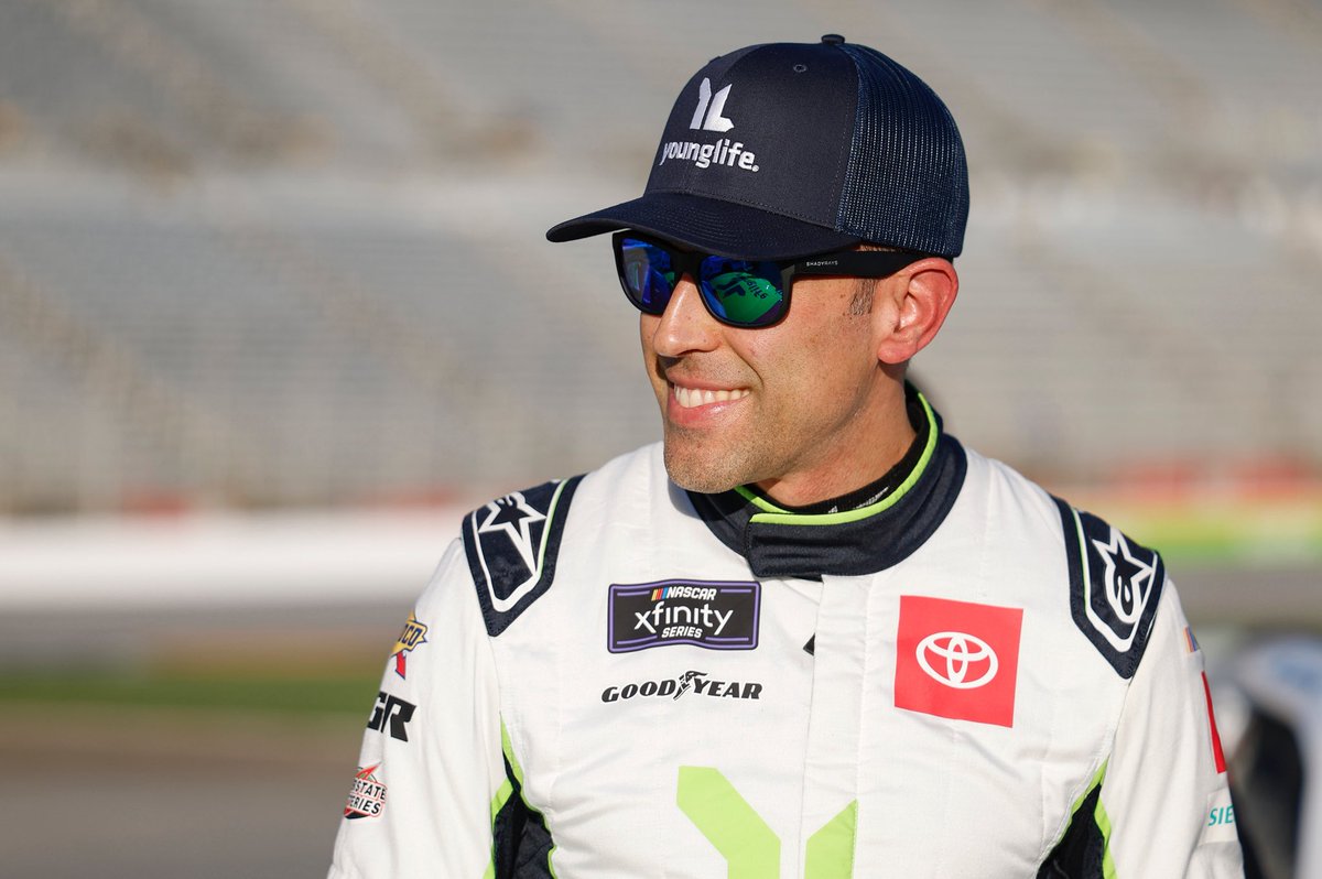 Excited to be in Bristol tomorrow for the Speedway Classic! 
I will be at the New York Life Fan Experience from 3pm-4pm in the Fan Zone by Gate 4. Looking forward to meeting you all!
@newyorklife 
#NYLpartner