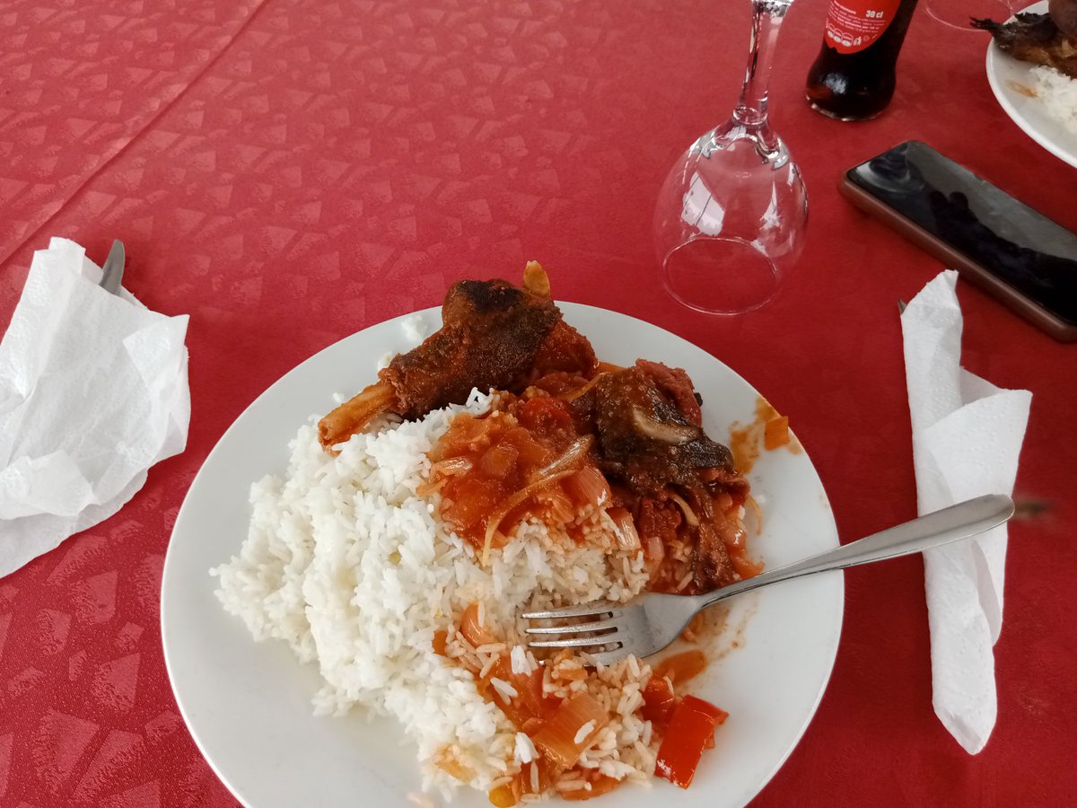 CyriaqueSkponm1's tweet image. Pendant les quatre jours du Blog Camp 2025, les participants ont été nourris avec des mets spéciaux et de qualité, servis par le restaurant de l’hôtel Millennium Popo Beach de Grand-Popo.
@ab_benin
#blogcamp2025 #RHRN2 #BlogCamp