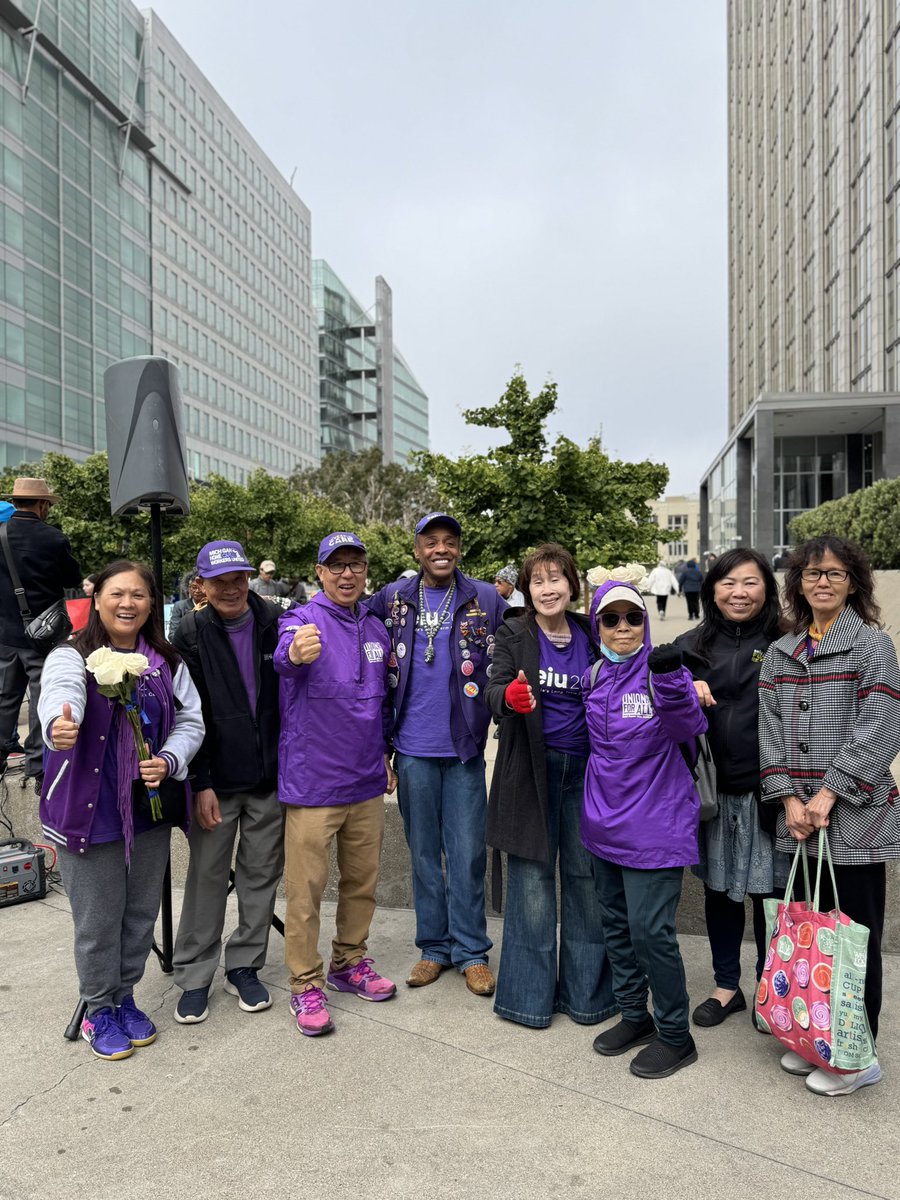 We’re outside the SF courthouse today in solidarity with Temporary Protected Status (TPS) holders from Venezuela &amp; Haiti. But this isn’t just about one country—it’s about every community Trump has targeted, tearing families apart and stripping workers of protection. #TPSjustice