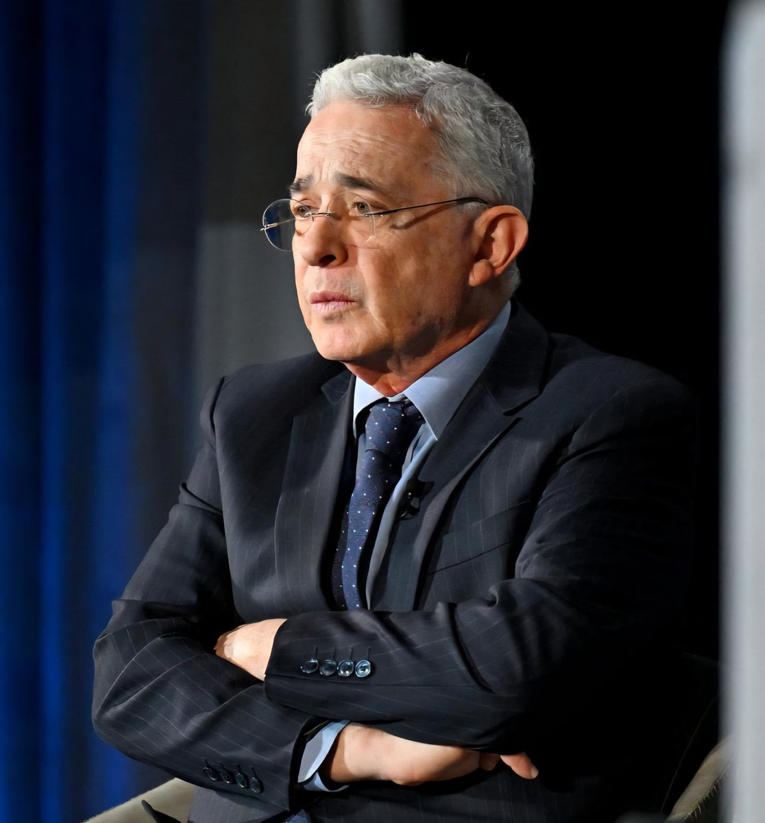 acuariotv's tweet photo. Por los delitos de soborno en actuación penal y fraude procesal, el expresidente Álvaro Uribe fue condenado a 12 años de cárcel por parte de la juez 44 de Bogotá; por lo que se ordena una atención domiciliaria inmediata para el político, según el fallo de primera instancia. https://t.co/YAExCvE03Y