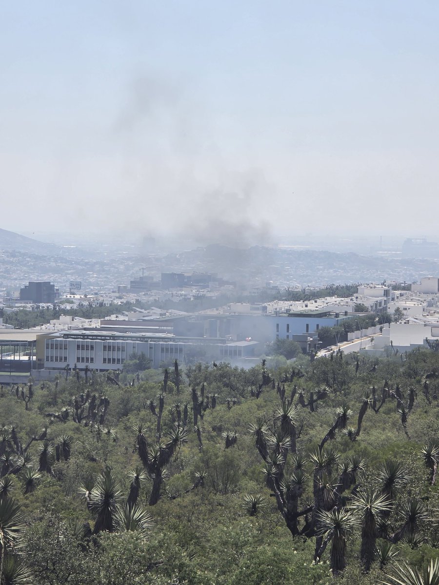 Iván O. (@rayadosr12) on Twitter photo Incendio en área cercana a linces, puerta de hierro, west.
No se alcanza a ver si ya esta controlado.
<a href="/Mty_Leones/">Vecino de Cumbres</a> <a href="/senoradecumbres/">Señora De Cumbres</a> Incendio en área cercana a linces, puerta de hierro, west.
No se alcanza a ver si ya esta controlado.
<a href="/Mty_Leones/">Vecino de Cumbres</a> <a href="/senoradecumbres/">Señora De Cumbres</a>