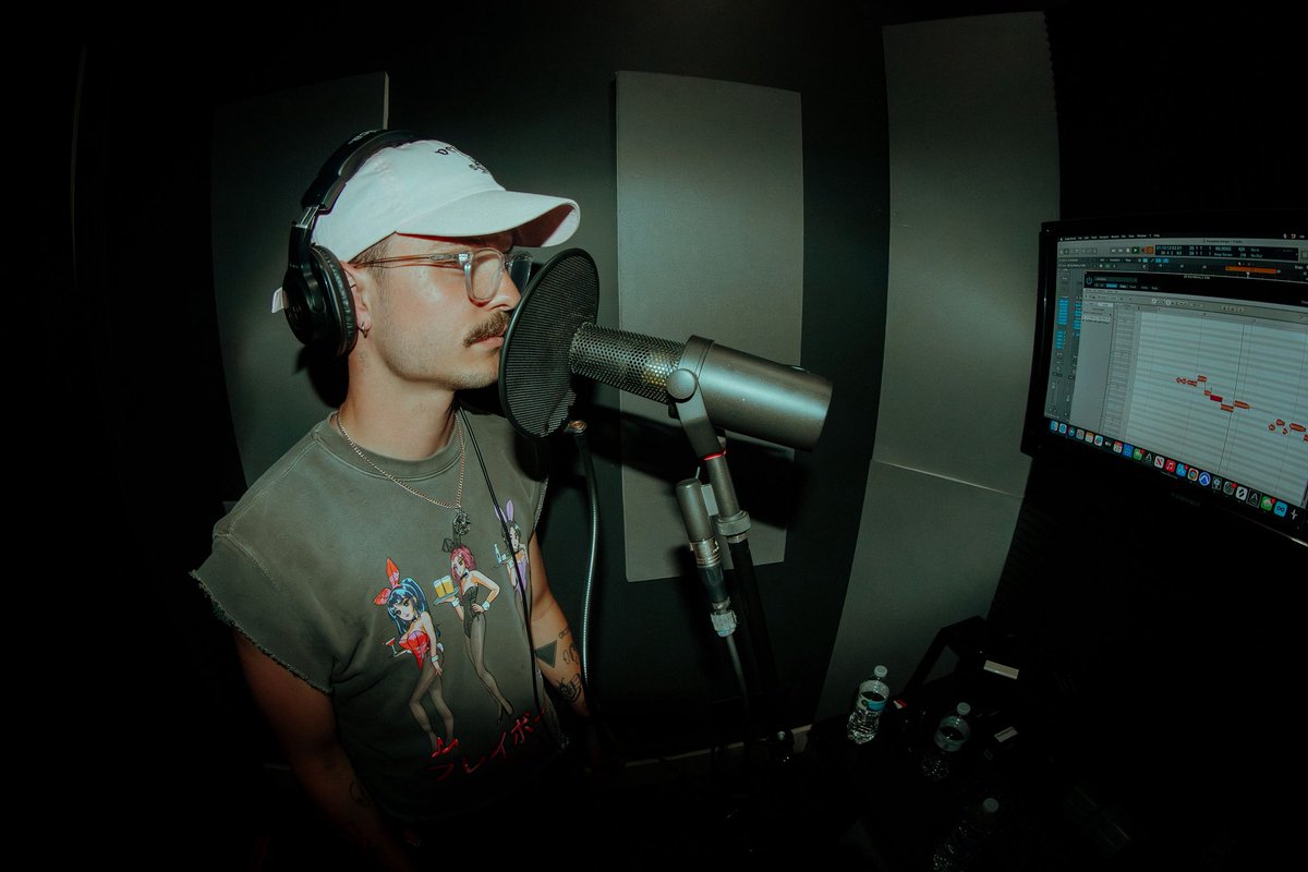 ICYMI the song’s out! 🤘🏼Feeling all kinds of grateful to have brought this to life together. It’s a story we’re lucky to share with you all. 🪞How are we feeling about ‘Let You In’ so far?