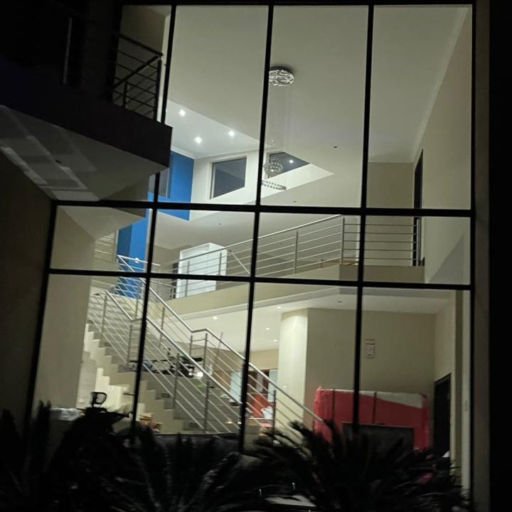 Moved out of my shitty tiny apartment into a 4 bedroom fucking MANSION! 

If you need a reason to join <a href="/creatorscorner0/">Creators Corner</a>, this is IT!! I wouldn’t be here without them!