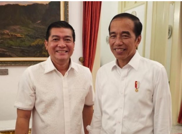 Bob Teuku (@bob_teuku) on Twitter photo Kok bisa seorang warga negara yg sdh berstatus terpidana ntah brp thn namun bebas melenggang hingga skrg ?
Bukannya ditahan malah dikasi jabatan Komisaris BUMNโฆ
Apa krn dekat dgn mantan presiden ?
Mohon pencerahannya <a href="/KejaksaanRI/">Kejaksaan RI</a> <a href="/erickthohir/">Erick Thohir</a>
cc <a href="/bang_dasco/">Prof .Sufmi Dasco Ahmad</a> <a href="/prabowo/">Prabowo Subianto</a> Kok bisa seorang warga negara yg sdh berstatus terpidana ntah brp thn namun bebas melenggang hingga skrg ?
Bukannya ditahan malah dikasi jabatan Komisaris BUMNโฆ
Apa krn dekat dgn mantan presiden ?
Mohon pencerahannya <a href="/KejaksaanRI/">Kejaksaan RI</a> <a href="/erickthohir/">Erick Thohir</a>
cc <a href="/bang_dasco/">Prof .Sufmi Dasco Ahmad</a> <a href="/prabowo/">Prabowo Subianto</a>