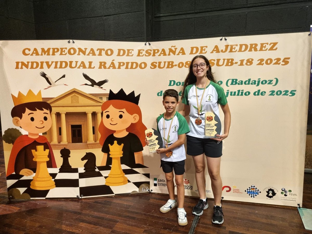Club Ajedrez Magic Extremadura (@chessmagic) on Twitter photo Triunfo de Hugo Pérez y Esther Prieto (Magic Extremadura) en el Campeonato de España de Ajedrez Rápido de Don Benito 🏆♟️
elperiodicoextremadura.com/deportes/2025/… Triunfo de Hugo Pérez y Esther Prieto (Magic Extremadura) en el Campeonato de España de Ajedrez Rápido de Don Benito 🏆♟️
elperiodicoextremadura.com/deportes/2025/…
