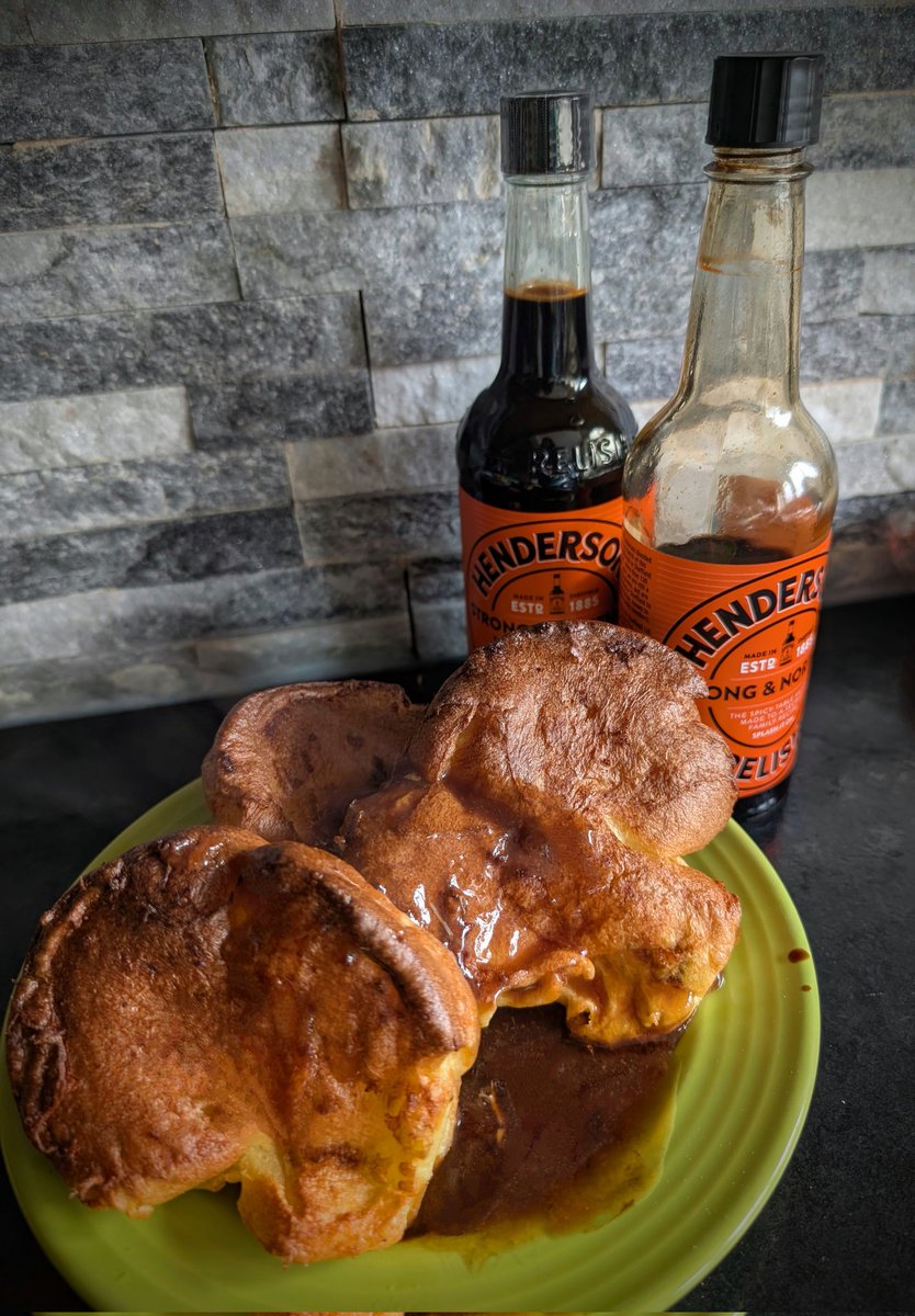 Yorkshire pudding for starters?
🤔... 
With lots of lovely Henderson's Relish!
😋
#YorkshirePudding
#YorkshireDay
<a href="/HendoRelish/">Henderson's Relish</a>