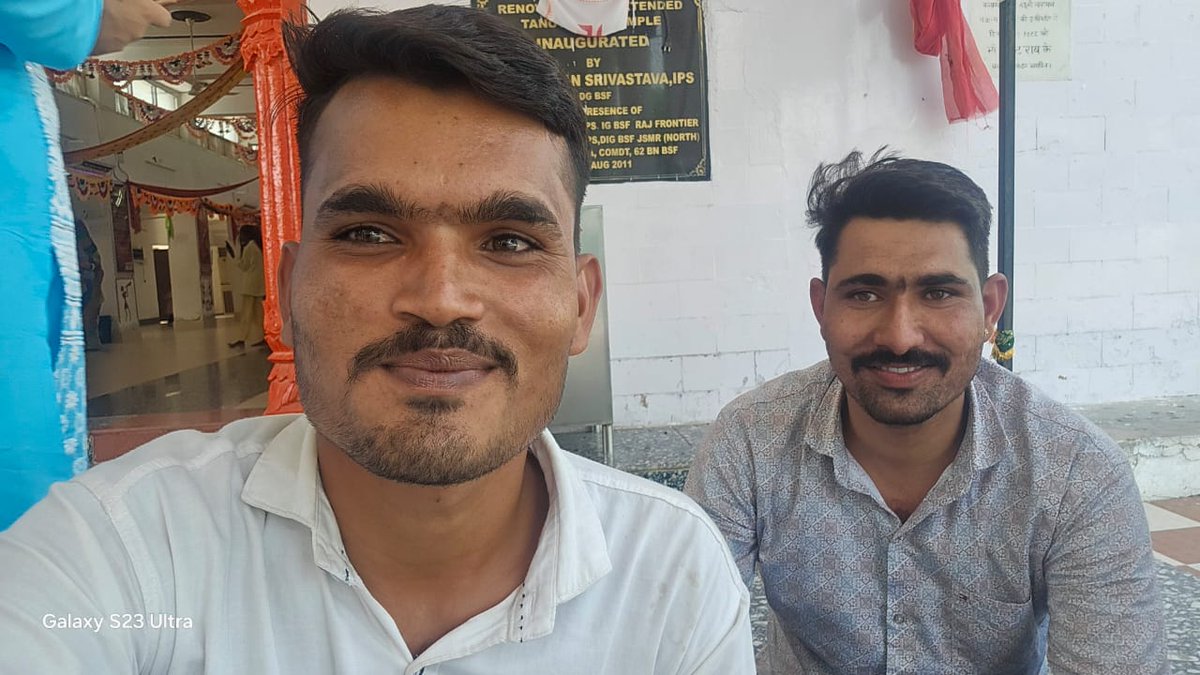 आपणे हर सुख दुःख के सहयोगी व खास दोस्त भाई जगदीश सियाक ( भाणू ) को जन्मदिवस कि हार्दिक बधाई एवं शुभकामनाएं।।
Happy birthday dear brother 🎂🎉 
Jigri jaat jaggy
Suresh shesma koliya......