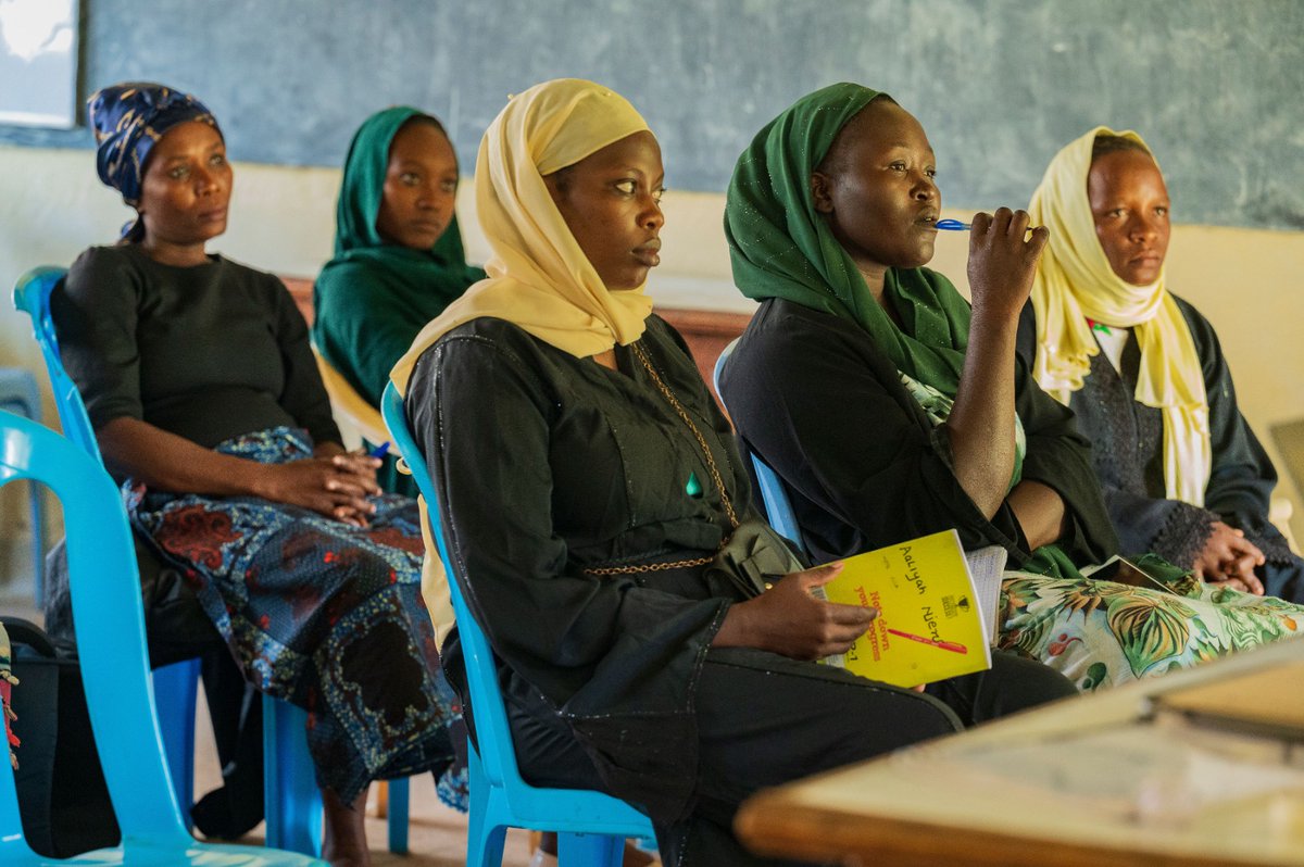 Powerful CSE dialogue in Mkwajuni with Timiza &amp; TICAH!
Parents,teachers&amp;faith leaders tackled stigma around early pregnancy,GBV&amp;HIV.

✅ Formed CSE taskforce
✅ Launched Aunty Jane Hotline

Change starts with honest conversations.
#CSEChampions #SRHRMatters #TripleThreats