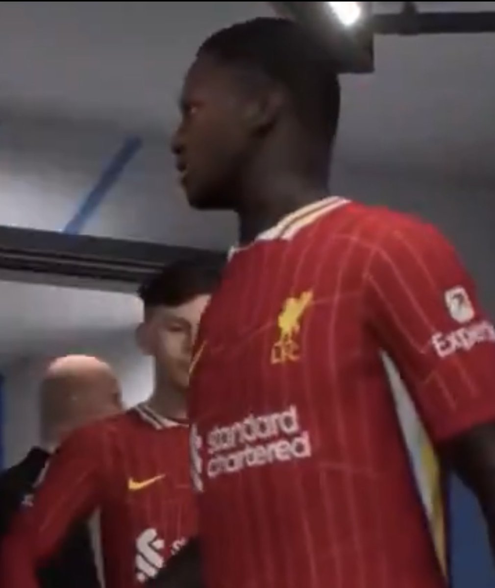 SpielerGesichter tweet media