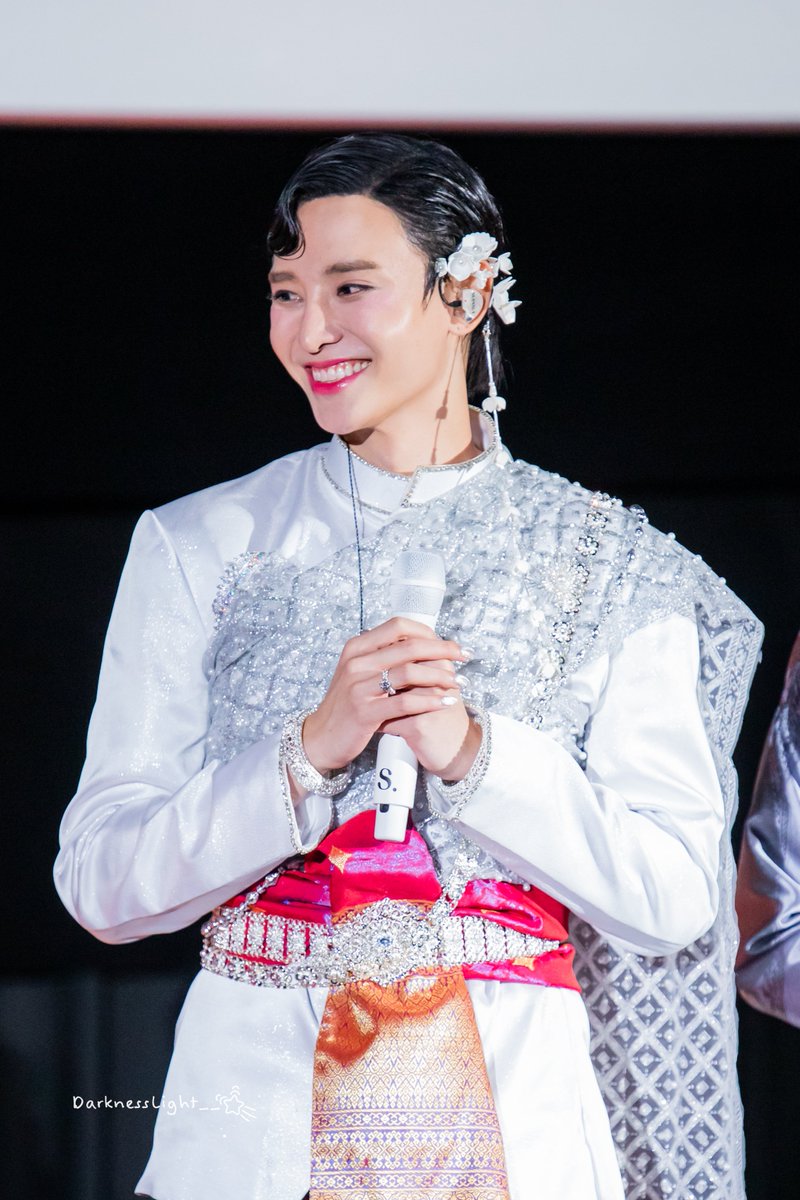 จากวันนั้น จนมีวันนี้
เธอผ่านอะไรมาเยอะมากๆ เอาใจช่วยเธอเสมอ เรารู้ว่าเธอพยายามกับซีรีส์ เรื่องนี้มากๆ เราสัมผัสได้ เธอเก่งจังเลย เราภูมิใจมากๆ <a href="/supanut_l/">SUPANUT ไม่อีสแตงกวา</a> 

#ฉันนี่แหละท่านขุนที่สวยที่สุด 
#TheMostBeautifulCount 
#supanut