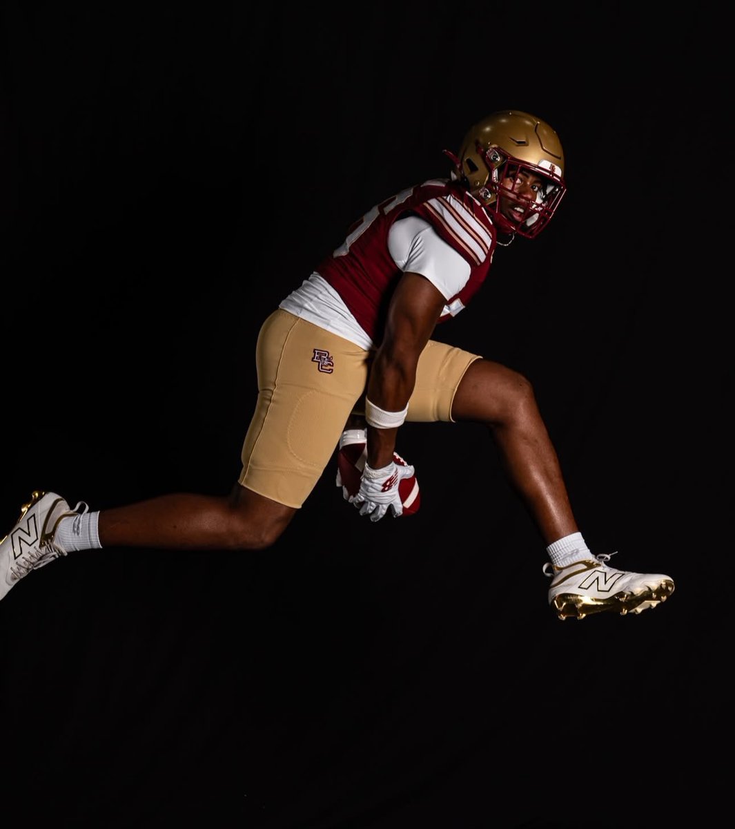 🦅 Boston College adds defensive firepower 🔥

• E’Lla Boykin – 6’3, 230 EDGE/OLB from Barton College (55 tackles, 3.5 TFL, 1 INT)
• Jason Hewlett – 6’3, 215 LB from Michigan 

Two portal additions bringing size, speed &amp; playmaking to The Heights. #BCFootball #PortalGems