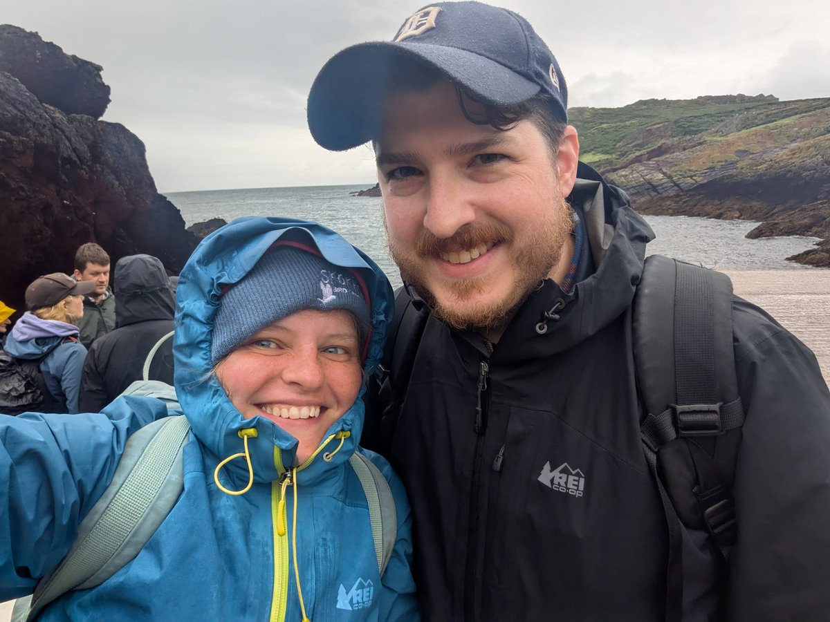 thedennislab (@thedennislab) on Twitter photo Thanks to <a href="/SkokholmIsland/">Skokholm Island</a> wardens and fab collab <a href="/sclknowles/">Sarah CL Knowles</a> we've completed another field season on Dream Island! Collected all of our necessary specimens to understand the diet of Skokholm's mice 🐭🦐🪲🌿 Thanks to <a href="/SkokholmIsland/">Skokholm Island</a> wardens and fab collab <a href="/sclknowles/">Sarah CL Knowles</a> we've completed another field season on Dream Island! Collected all of our necessary specimens to understand the diet of Skokholm's mice 🐭🦐🪲🌿