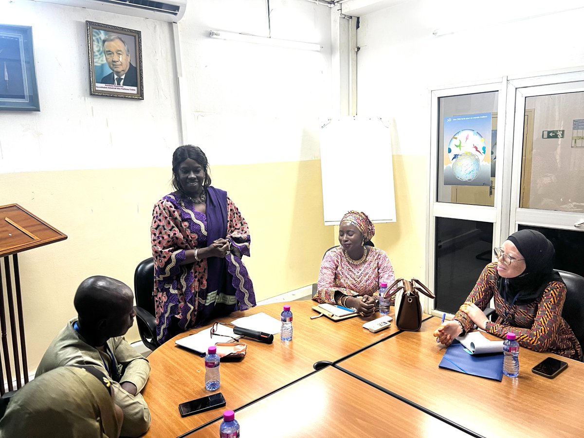 ECA_SROWA's tweet image. «Il n'y a pas d'ascenseur pour la réussite», @NgoneDiop9 a partagé son parcours et ses conseils avec des jeunes Nigériens engagés, lors d’une session de mentorat placée sous le thème du leadership organisée par le @ProgramVNUNiger . Un moment fort de transmission et d’inspiration