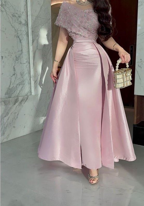 بما انه اجازة شروكوني فساتين تنفع للمناسبات وانا ببداء.🩵