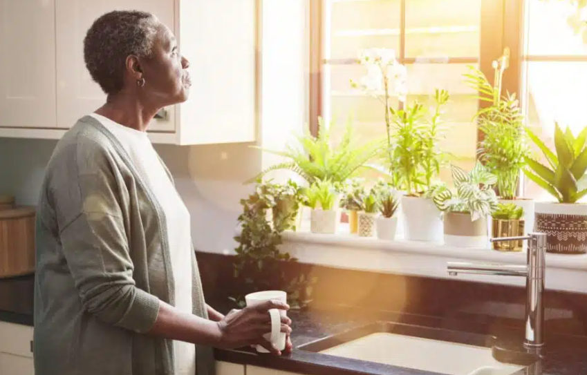 RV_SeniorLiving's tweet photo. Our new article explores mindful morning routines—simple breathing exercises, gratitude journaling, gentle stretching, and digital detox—that can set a positive tone for the whole day.👉https://t.co/IzJcLGKlsy

✨ #MindfulMorning #DailyWellbeing https://t.co/pa3JwupmYr